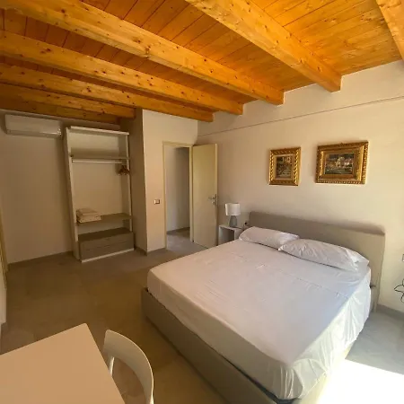 Pettirosso 3*