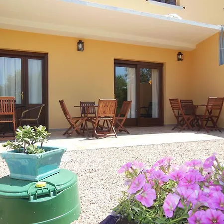 Bed & Breakfast Pettirosso San Teodoro (Sardinia)