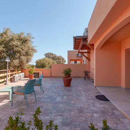 Pettirosso San Teodoro (Sardinia)