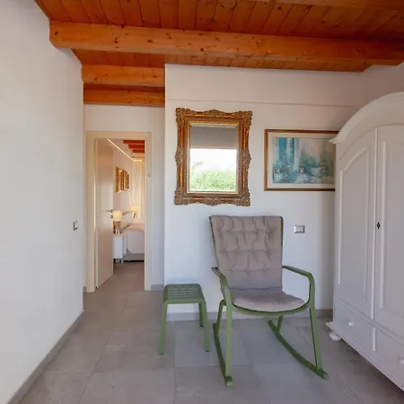 Pettirosso 4* 산테오도로