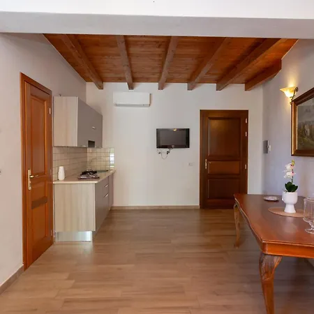 Pettirosso 3*
