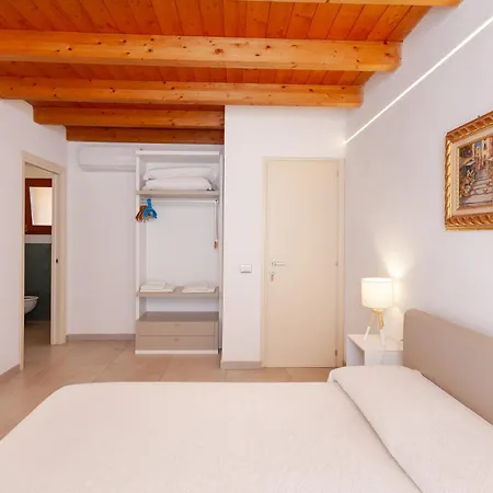 Pettirosso B&B 산테오도로