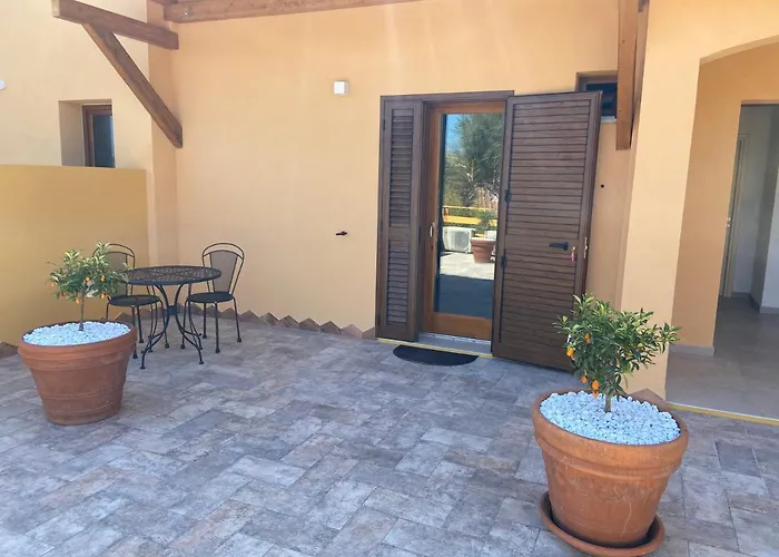 Pettirosso Сан-Теодоро