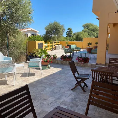 Oda ve Kahvaltı Pettirosso 4*