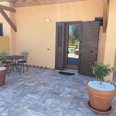 Pettirosso San Teodoro (Sardinia)