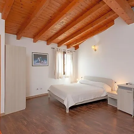 Pettirosso Oda ve Kahvaltı San Teodoro (Sardinia)