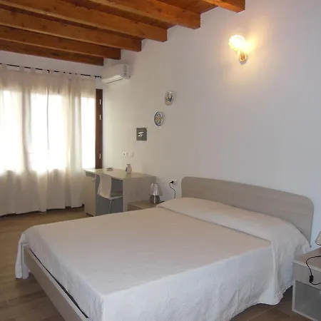Bed and Breakfast Pettirosso San Teodoro (Sardinia)